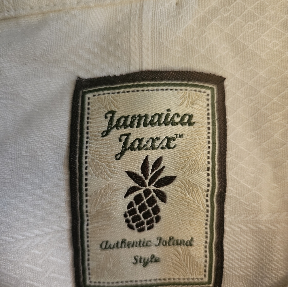 Jamaica Jaxx Mens Medium 100% silk button down shirt